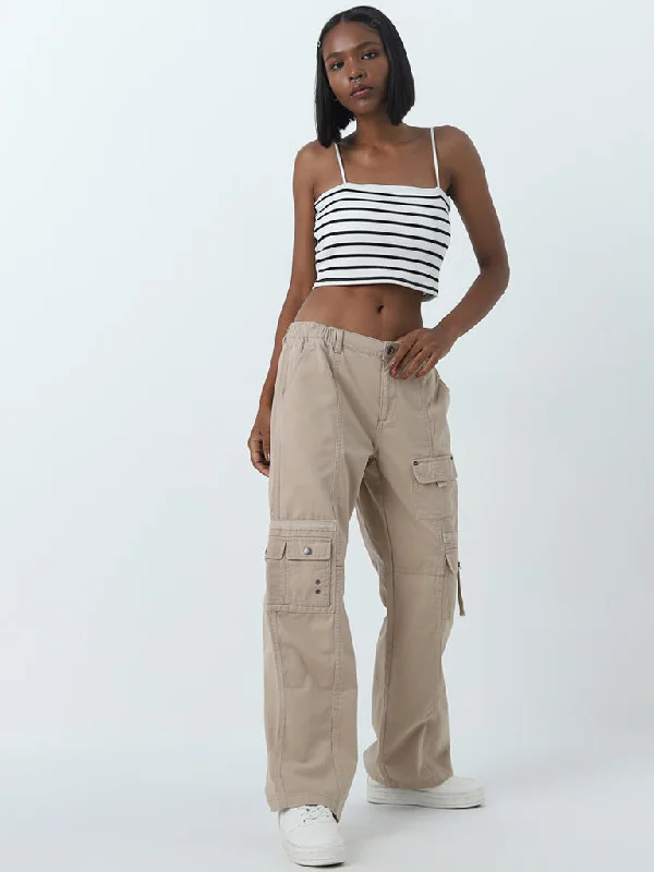 Comfortable Design Nuon Beige Straight - Fit Cargo-Style Mid - Rise Jeans